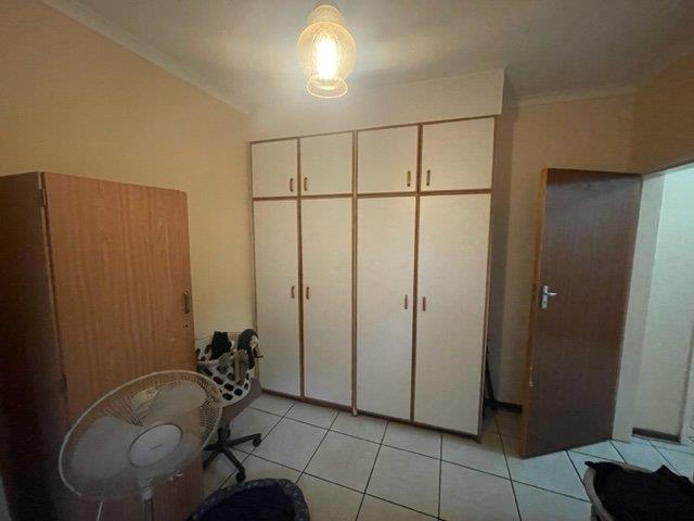 2 Bedroom Property for Sale in Kannoniers Park North West